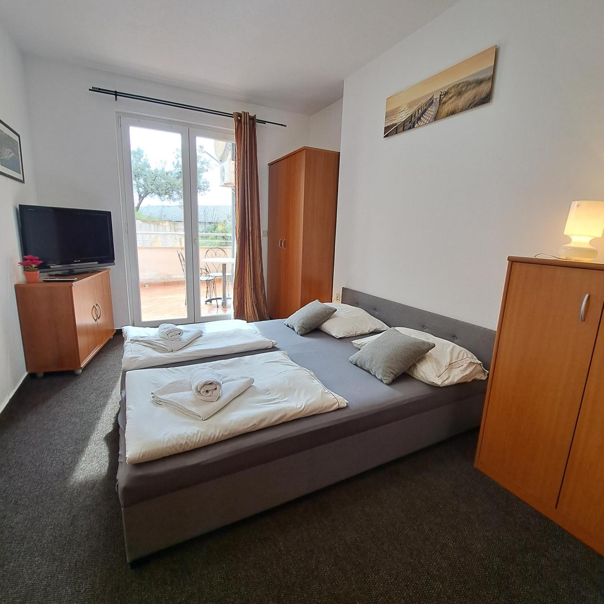 Apartments Vila Adrijana & Fitness Studio Wolf Bv Baška Voda Zimmer foto